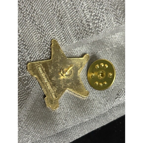 Stars Of Tomorrow High Gold Achievement Pin Honor Roll Lapel Pinback - Picture 5 of 10